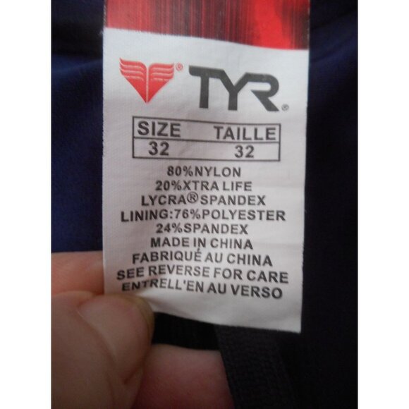 Tyr Durafast Men's Swimsuit Red Blue Sz 32 - Picture 3 of 4